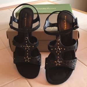 NWOT   Easy Spirit Sandals Black